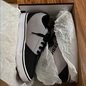 Heelys Men's Black and Grey Sneakers